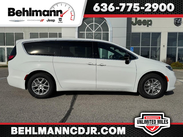 2026 Chrysler Pacifica Select