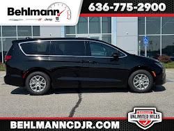 2027 Chrysler Pacifica Select